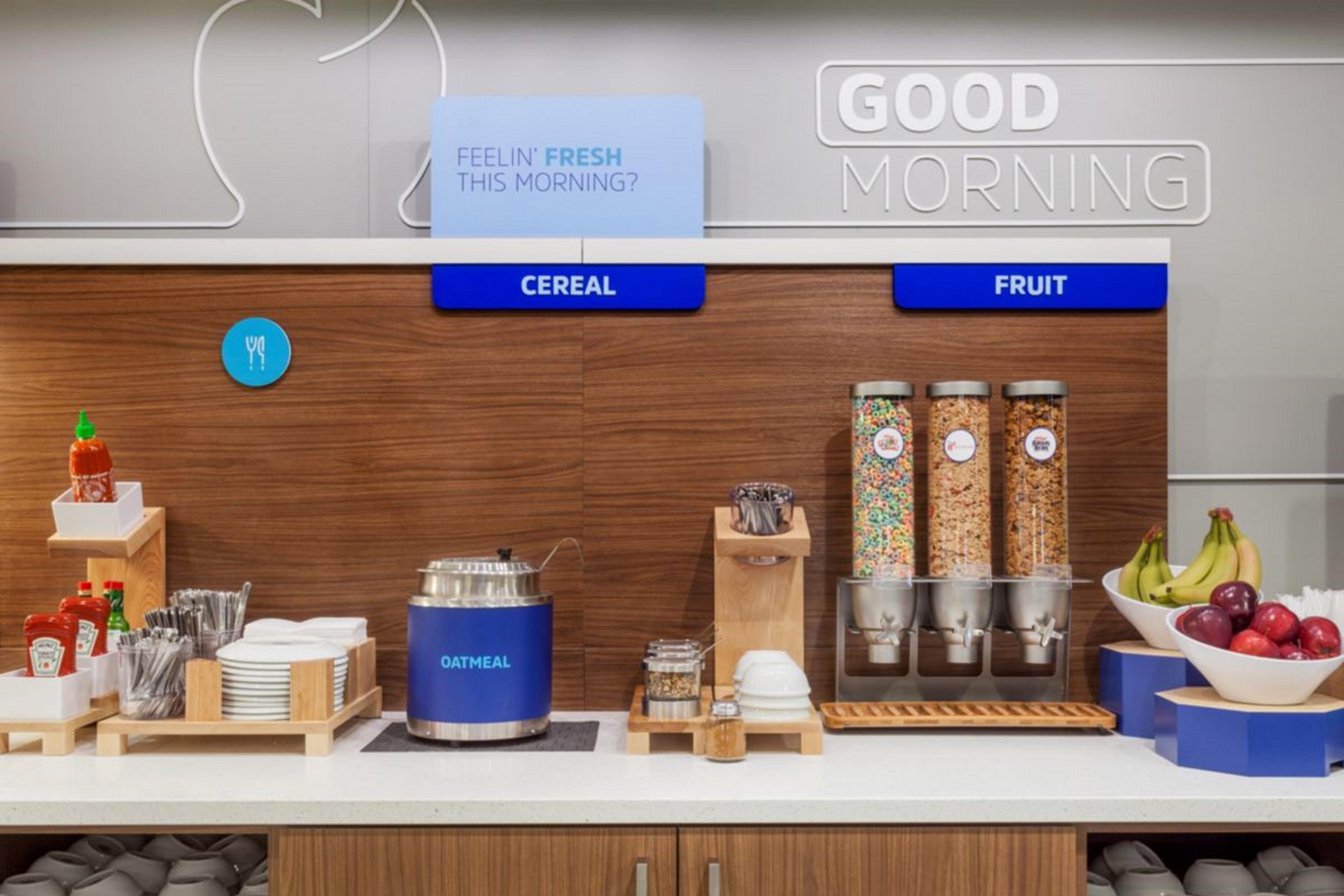 Holiday Inn Express & Suites - Detroit North - Roseville By Ihg Exteriör bild